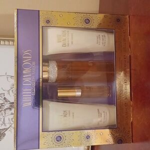 Elizabeth Taylor gift set